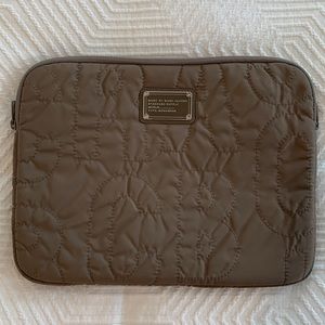 Marc by Marc Jacobs laptop protector
